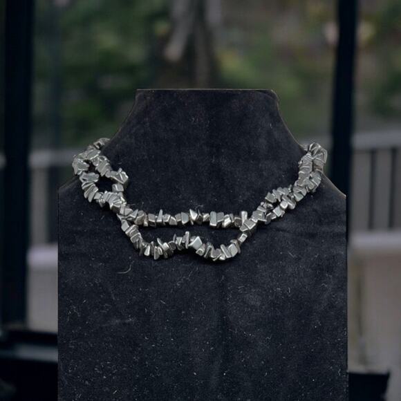 Black Stone Necklace, Excellent Condition, 20" Long - Picture 1 of 6